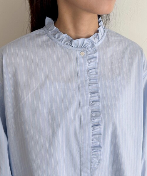 fredy emue（フレディエミュ）の「フリルデザインシャツ（シャツ/ブラウス・レディース・オフホワイト/ブルー系その他/ベージュ系その他・38）」の18枚目の写真