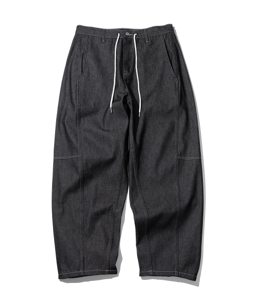 MASSNOUN(マスノウン)の「CURVED BALLOON DENIM MFHJP001-BK(デニムパンツ・レディース・その他・LARGE/MEDIUM/X-LARGE)」の1枚目の写真
