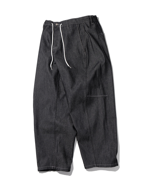 MASSNOUN(マスノウン)の「CURVED BALLOON DENIM MFHJP001-BK(デニムパンツ・レディース・その他・LARGE/MEDIUM/X-LARGE)」の2枚目の写真
