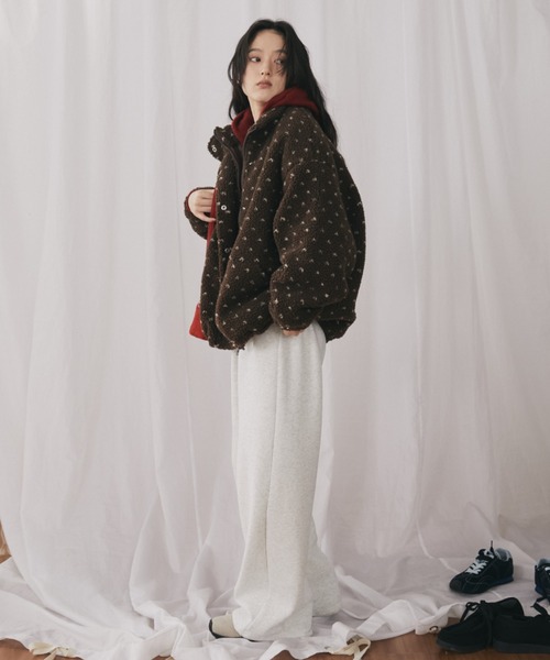 MERLOT（メルロー）の「ハートドット柄ボアジップブルゾン（ブルゾン・レディース・ブラウン/チャコールグレー・FREE）」の4枚目の写真