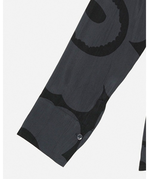 marimekko（マリメッコ）の「Vivahde Unikko / Shirt（シャツ/ブラウス・レディース・ブラック・38/34/36）」の5枚目の写真