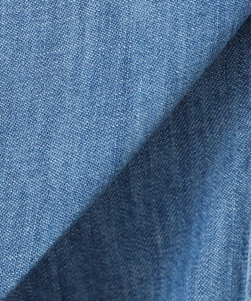 journal standard L'essage(ジャーナルスタンダードレサージュ)の「【SPORTY&RICH/スポーティアンドリッチ】NY Crest Oversized Denim Shirt(シャツ/ブラウス・レディース・ブルー・SMALL)」の2枚目の写真