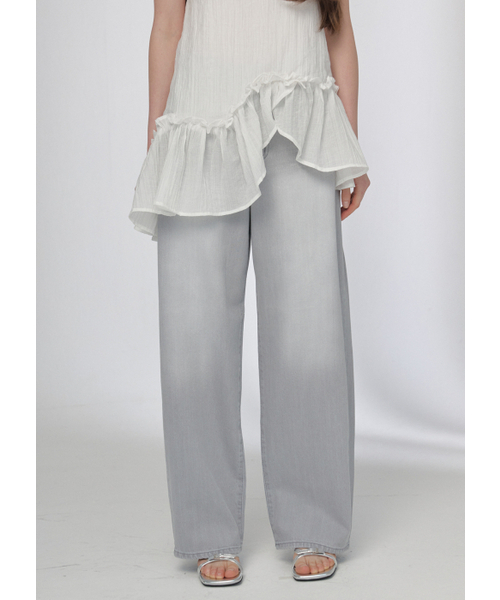 BUTTON UP(ボタンアップ)の「グレーウォッシュワイドデニムパンツ(デニムパンツ・レディース・その他・MEDIUM/LARGE/SMALL)」の1枚目の写真
