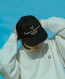 FRED PERRY（フレッドペリー）の「[FRED PERRY フレッドペリー] 別注 BRANDED ロゴ刺繍 ツイルキャップ（キャップ）」