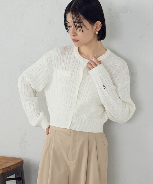 COMME CA ISM（コムサイズム）の「ケーブルクルーネックカーディガン（カーディガン/ボレロ・レディース・ネイビー/グリーン/オフホワイト・LARGE/MEDIUM）」の2枚目の写真