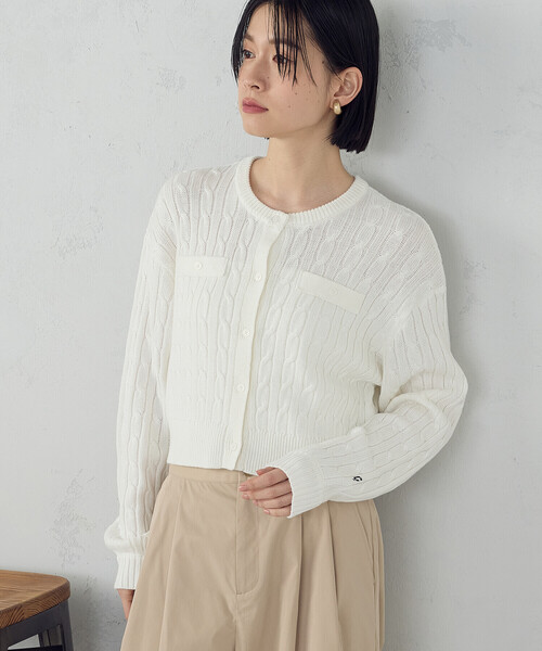 COMME CA ISM（コムサイズム）の「ケーブルクルーネックカーディガン（カーディガン/ボレロ・レディース・ネイビー/グリーン/オフホワイト・LARGE/MEDIUM）」の22枚目の写真