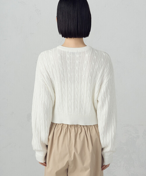 COMME CA ISM（コムサイズム）の「ケーブルクルーネックカーディガン（カーディガン/ボレロ・レディース・ネイビー/グリーン/オフホワイト・LARGE/MEDIUM）」の11枚目の写真