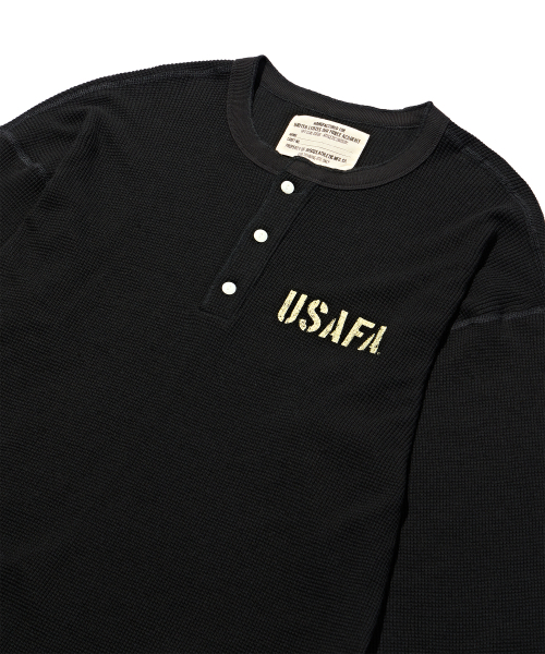 DISCUS ATHLETIC(ディスカス アスレチック)の「USAFAロゴワッフルヘンリーネックロングスリーブTシャツブラック(Tシャツ/カットソー・レディース・その他・MEDIUM/LARGE/X-LARGE)」の6枚目の写真