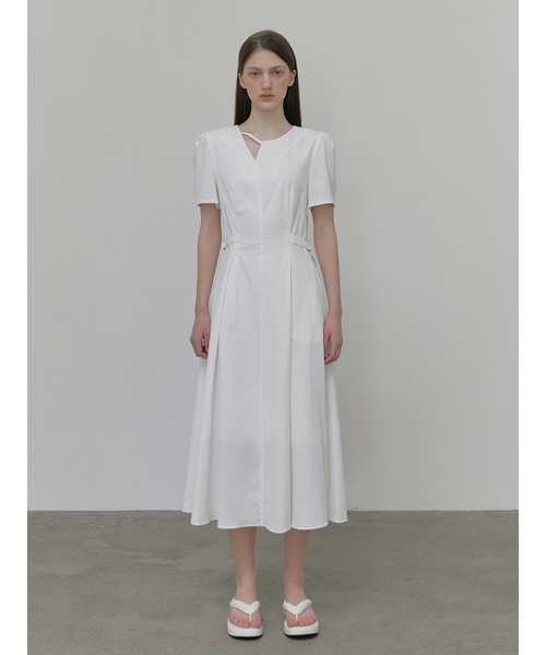 ETMON(エトモン)の「Neck Strap Belt Dress, White(ワンピース・レディース・その他・S/M)」の1枚目の写真