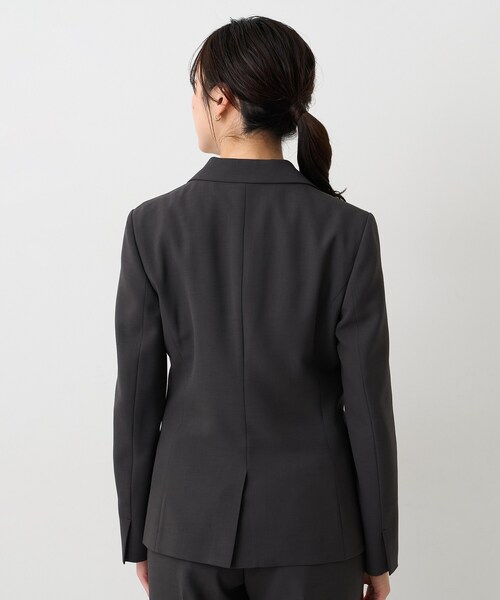 UNTITLED（アンタイトル）の「エアリーテーラードジャケット（テーラードジャケット・レディース・チャコールグレー/ナチュラル/ネイビー・03/01/02/42/04/46/44/48/50/00）」の8枚目の写真