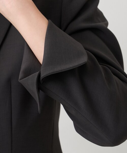 UNTITLED（アンタイトル）の「エアリーテーラードジャケット（テーラードジャケット・レディース・チャコールグレー/ナチュラル/ネイビー・03/01/02/42/04/46/44/48/50/00）」の11枚目の写真