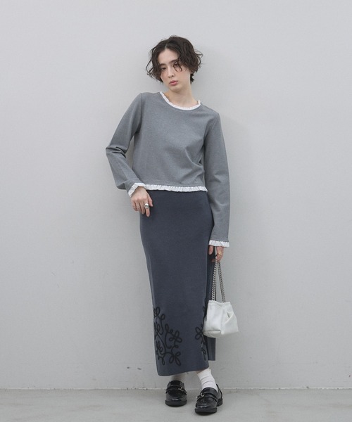 &. NOSTALGIA(アンドドットノスタルジア)の「フリルヘムカットソー(Tシャツ/カットソー・レディース・ブラック/オフホワイト/グレー・M)」の4枚目の写真