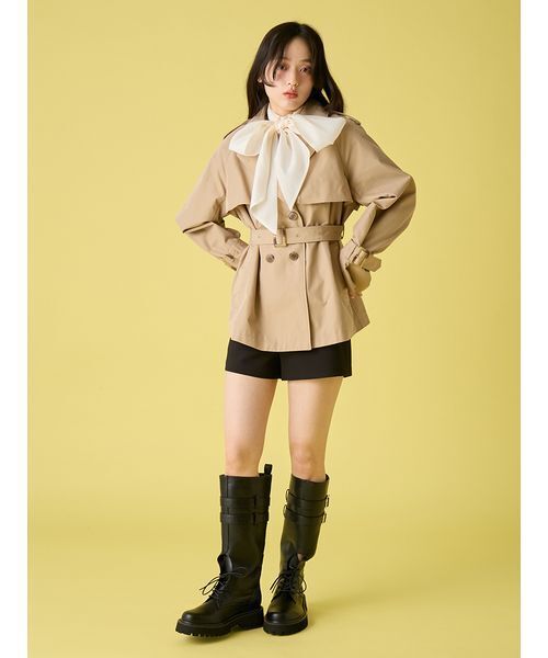 LILY BROWN（リリーブラウン）の「クラシックミドルトレンチコート（トレンチコート・レディース・グレイッシュベージュ/ベージュ/ネイビー・F）」の16枚目の写真