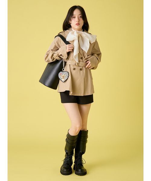 LILY BROWN（リリーブラウン）の「クラシックミドルトレンチコート（トレンチコート・レディース・グレイッシュベージュ/ベージュ/ネイビー・F）」の17枚目の写真