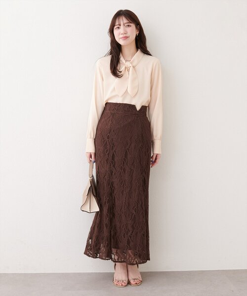 natural couture(ナチュラルクチュール)の「リボンタイパール釦ブラウス(シャツ/ブラウス・レディース・ネイビー/サックスブルー/ピンクベージュ/アイボリー/グレー・FREE)」の9枚目の写真