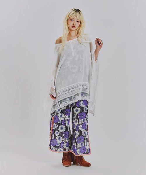 ANNA SUI NYC(アナ スイ エヌ ワイ シー)の「3WAY BOHO ポンチョ(シャツ/ブラウス・レディース・ラベンダー/ブラック/ホワイト・FREE)」の8枚目の写真