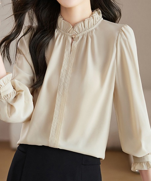ONEP STAR(ワンピスター)の「ギャザースリーブハイネックブラウス(シャツ/ブラウス・レディース・ベージュ・MEDIUM/LARGE/X-LARGE)」の4枚目の写真