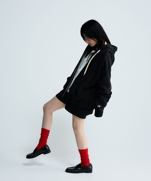 JEANASIS（ジーナシス）の「【Champion別注】インディゴブラックZIPパーカー/594295（パーカー・レディース・ブラック系その他・FREE）」の17枚目の写真