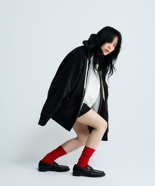 JEANASIS（ジーナシス）の「【Champion別注】インディゴブラックZIPパーカー/594295（パーカー・レディース・ブラック系その他・FREE）」の18枚目の写真