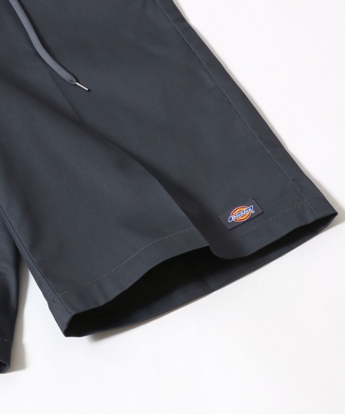 Dickies(ディッキーズ)の「Dickies/ディッキーズ Easy Work Shorts/オーバーサイズ TCツイル 無地 ワイドショートパンツ/ルーズハーフパンツ/ワークパンツ/イージーパンツ/レディース メンズ(チノパンツ・メンズ・オリーブ/ベージュ/チャコールグレー/ブラック・M/L/XL)」の20枚目の写真
