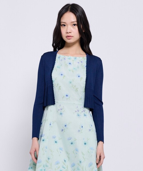 TOCCA(トッカ)の「EYELET AJISAI ボレロ(カーディガン/ボレロ・レディース・ネイビー系/アイボリー系/ピンク系/ライトグリーン系・MEDIUM/SMALL)」の8枚目の写真