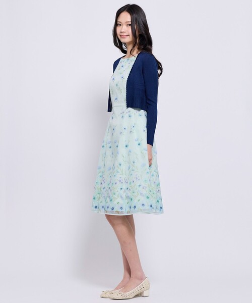 TOCCA(トッカ)の「EYELET AJISAI ボレロ(カーディガン/ボレロ・レディース・ネイビー系/アイボリー系/ピンク系/ライトグリーン系・MEDIUM/SMALL)」の12枚目の写真