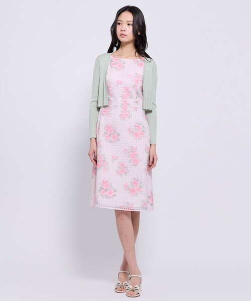 TOCCA(トッカ)の「EYELET AJISAI ボレロ(カーディガン/ボレロ・レディース・ネイビー系/アイボリー系/ピンク系/ライトグリーン系・MEDIUM/SMALL)」の15枚目の写真