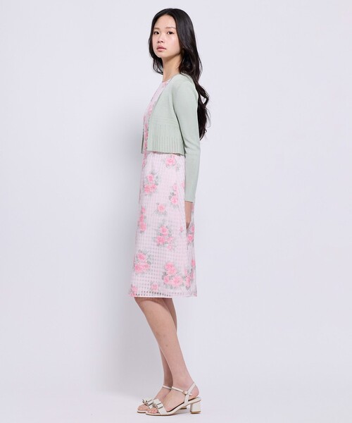 TOCCA(トッカ)の「EYELET AJISAI ボレロ(カーディガン/ボレロ・レディース・ネイビー系/アイボリー系/ピンク系/ライトグリーン系・MEDIUM/SMALL)」の16枚目の写真