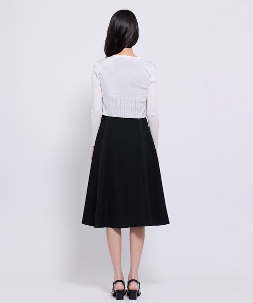 TOCCA(トッカ)の「EYELET AJISAI ボレロ(カーディガン/ボレロ・レディース・ネイビー系/アイボリー系/ピンク系/ライトグリーン系・MEDIUM/SMALL)」の20枚目の写真