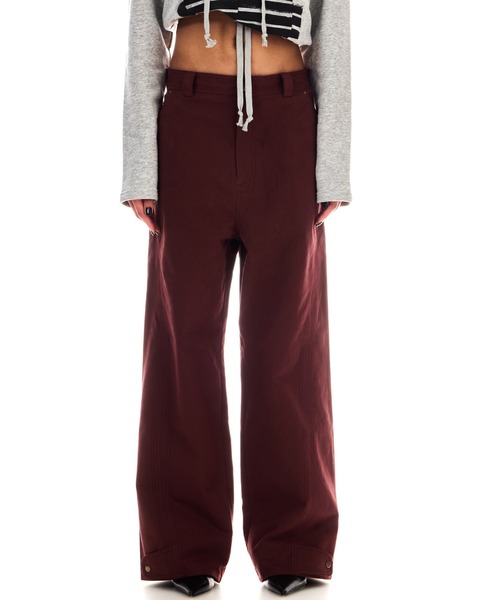 BEEDEN(ビーデン)の「STITCH DESIGN LOOSE PANTS(チノパンツ・レディース・カモフラージュ/ベージュ/レッド・SMALL/MEDIUM)」の2枚目の写真