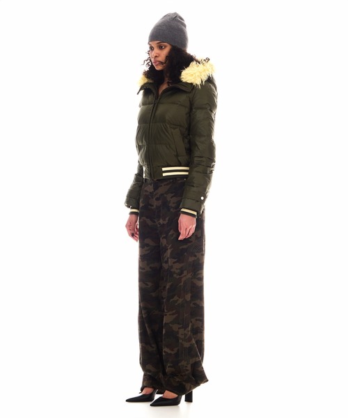 BEEDEN(ビーデン)の「STITCH DESIGN LOOSE PANTS(チノパンツ・レディース・カモフラージュ/ベージュ/レッド・SMALL/MEDIUM)」の14枚目の写真