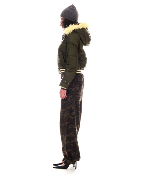 BEEDEN(ビーデン)の「STITCH DESIGN LOOSE PANTS(チノパンツ・レディース・カモフラージュ/ベージュ/レッド・SMALL/MEDIUM)」の15枚目の写真