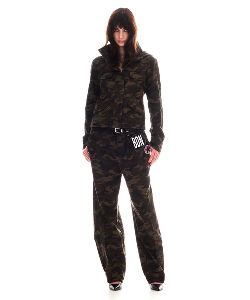 BEEDEN(ビーデン)の「STITCH DESIGN LOOSE PANTS(チノパンツ・レディース・カモフラージュ/ベージュ/レッド・SMALL/MEDIUM)」の18枚目の写真