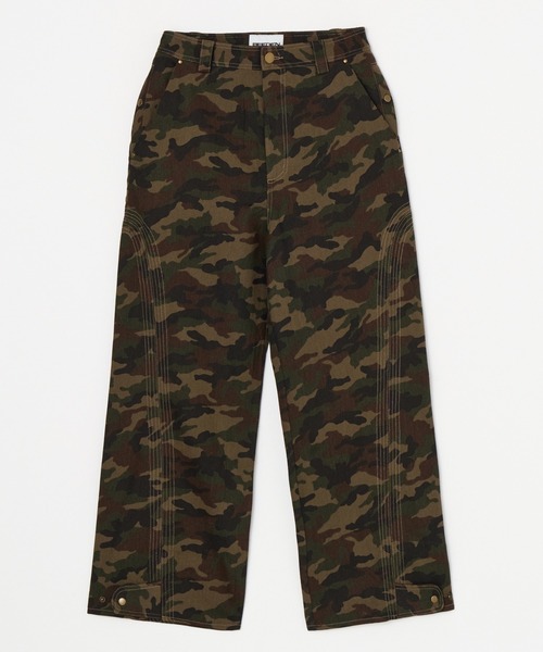 BEEDEN(ビーデン)の「STITCH DESIGN LOOSE PANTS(チノパンツ・レディース・カモフラージュ/ベージュ/レッド・SMALL/MEDIUM)」の7枚目の写真