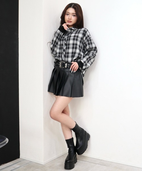 CECIL McBEE(セシルマクビー)の「ベルト付き合皮プリーツスカート(スカート・レディース・ブラック・MEDIUM/LARGE)」の10枚目の写真