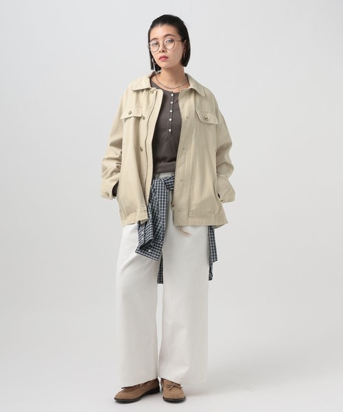 BAYFLOW(ベイフロー)の「ヘビーオックスミリタリージャケット(ブルゾン・レディース・カーキ/グレイッシュベージュ・FREE)」の3枚目の写真