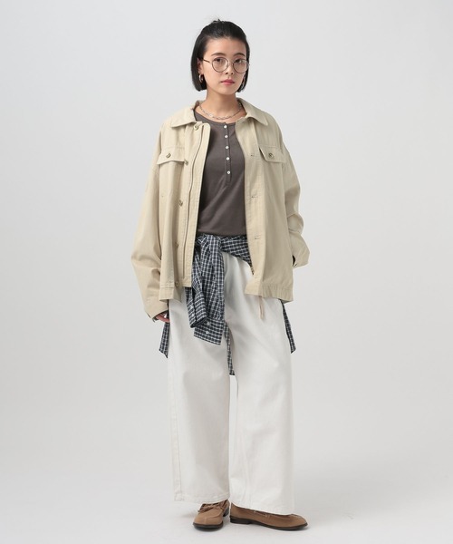 BAYFLOW(ベイフロー)の「ヘビーオックスミリタリージャケット(ブルゾン・レディース・カーキ/グレイッシュベージュ・FREE)」の4枚目の写真