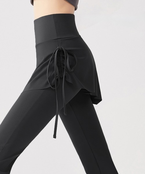 Miniministore（ミニミニストア）の「ヨガパンツ スカート付きセミフレアパンツ（スラックス・レディース・チャコールグレー/ブラック・FREE）」の6枚目の写真