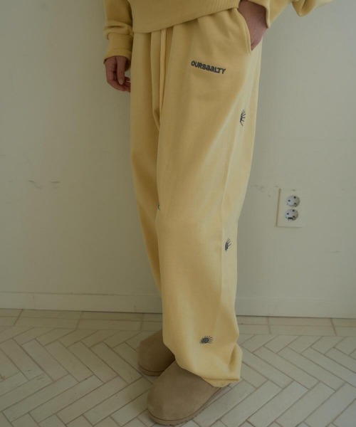 oursaalty(アウアソルティ)の「FOSSIL WIDE PANTS(スウェットパンツ・レディース・レモンイエロー・FREE)」の3枚目の写真