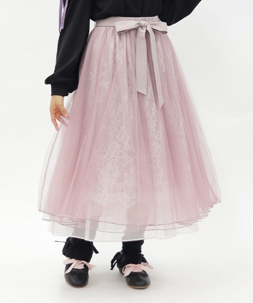 axes femme POETIQUE（アクシーズファムポエティック）の「チュール×レースロングスカート（スカート・レディース・ホワイト/ピンク/サックスブルー・MEDIUM）」の2枚目の写真