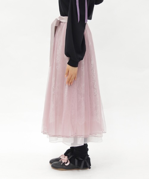 axes femme POETIQUE（アクシーズファムポエティック）の「チュール×レースロングスカート（スカート・レディース・ホワイト/ピンク/サックスブルー・MEDIUM）」の4枚目の写真