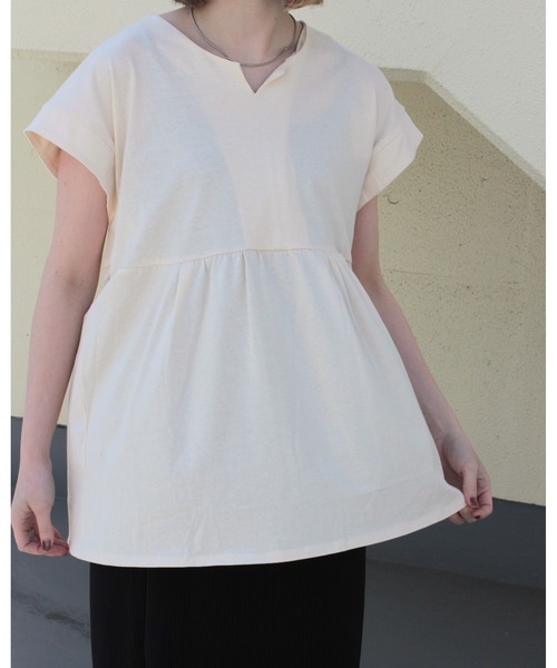 amini(アミニ)の「キーネックフレアカットソー(Tシャツ/カットソー・レディース・ブルー/ブラック/アイボリー・MEDIUM)」の9枚目の写真