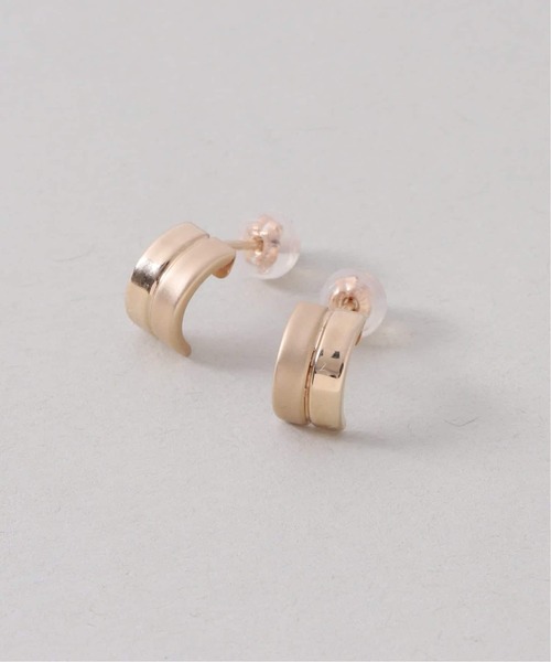Lilas(リラ)の「《WEB限定》ハーフマットピアス K10(両耳)(ピアス(両耳用)・レディース・ゴールド・FREE)」の6枚目の写真