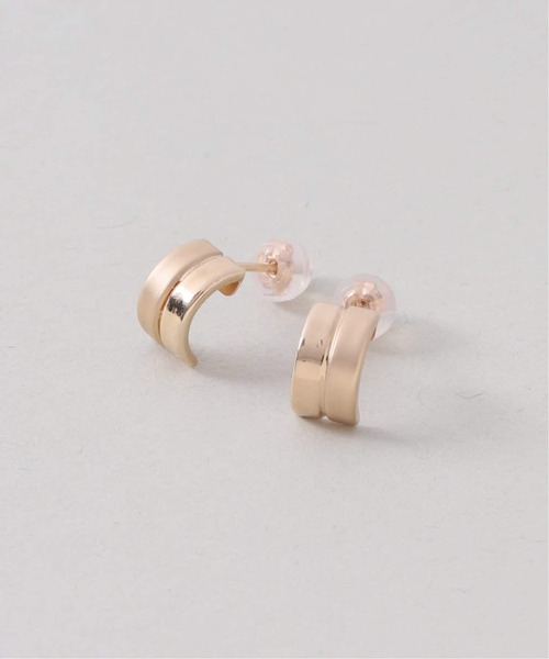Lilas(リラ)の「《WEB限定》ハーフマットピアス K10(両耳)(ピアス(両耳用)・レディース・ゴールド・FREE)」の7枚目の写真