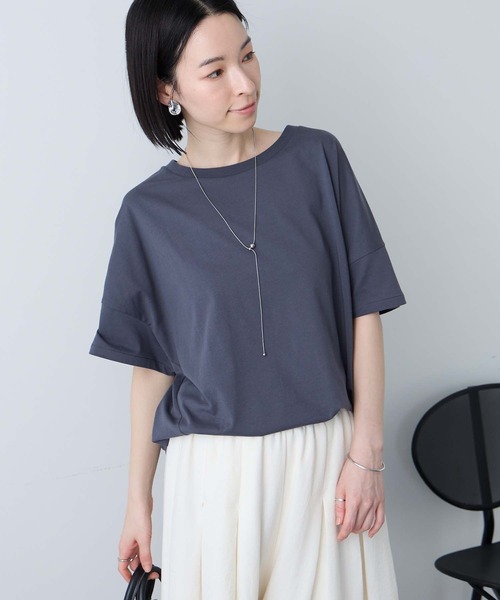 Aunely(オーネリー)の「【Aunely】ひんやり 360°きれい見え コクーンシルエット ミニマル Tシャツ <YOSOOIシリーズ>(Tシャツ/カットソー・レディース・ロイヤルブルー/イエロー系/ネイビー/ブラウン/レッド/ブラック/ライトベージュ/オフホワイト/チャコールグレー・M/L)」の13枚目の写真