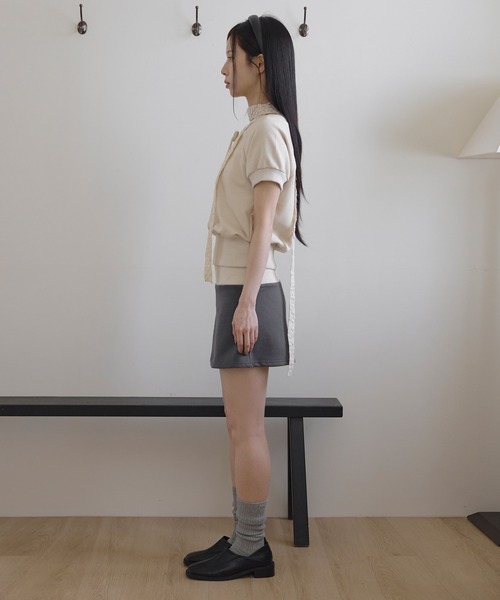 UNE MANSION(ユヌマンション)の「【UNE ORIGINAL】【セット着用可能】 オープンルーズネックフロントリボンリブ半袖トレーナースウェット(Tシャツ/カットソー・レディース・ベージュ/ネイビー・FREE)」の13枚目の写真