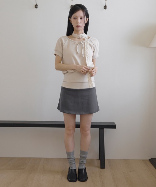 UNE MANSION(ユヌマンション)の「【UNE ORIGINAL】【セット着用可能】 オープンルーズネックフロントリボンリブ半袖トレーナースウェット(Tシャツ/カットソー・レディース・ベージュ/ネイビー・FREE)」の15枚目の写真