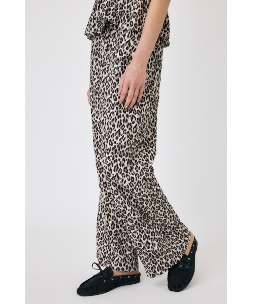 MOUSSY（マウジー）の「【EC・一部店舗限定】【セットアップ対応】CRINKLED SATIN パンツ（その他パンツ・レディース・ブラウン系その他・2/1）」の3枚目の写真