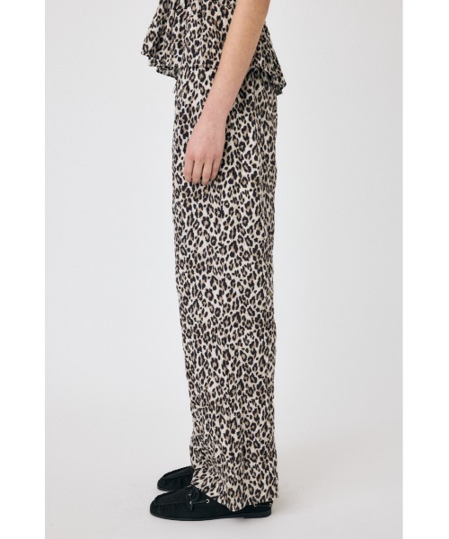 MOUSSY（マウジー）の「【EC・一部店舗限定】【セットアップ対応】CRINKLED SATIN パンツ（その他パンツ・レディース・ブラウン系その他・2/1）」の5枚目の写真