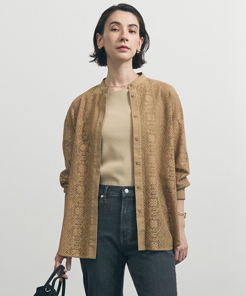 UNFILO（アンフィーロ）の「ブロックレース バンドカラーシャツ（シャツ/ブラウス・レディース・アイボリー系/黄土色系/ブラック系・X-LARGE）」の2枚目の写真